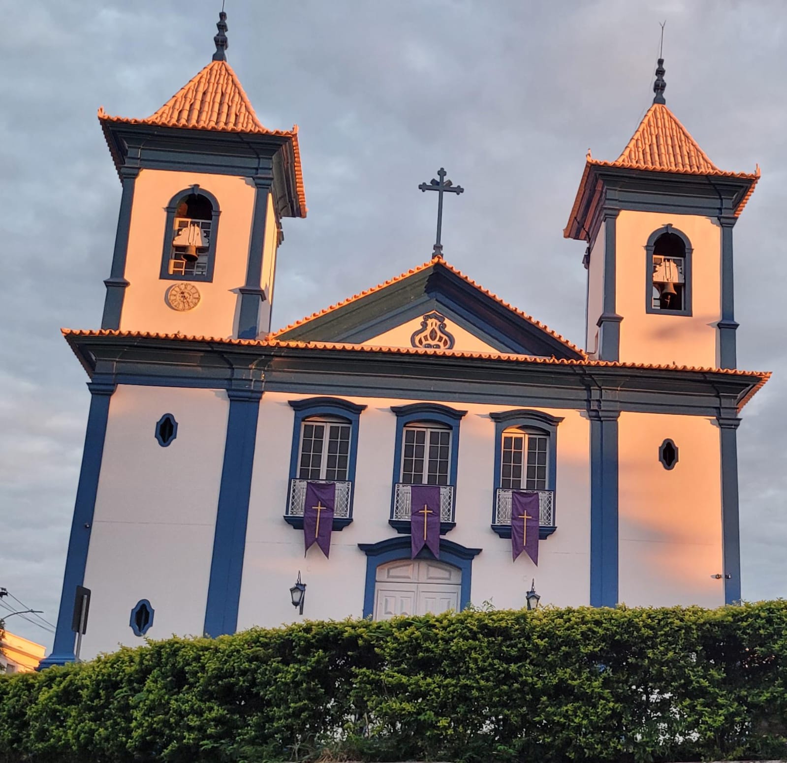 A Geometria Sagrada e a Intenção Oculta no Complexo da Praça Tiradentes em Sete Lagoas
